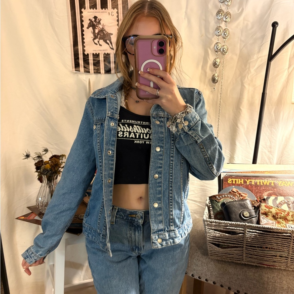 Levi’s vintage light blue denim jean jacket